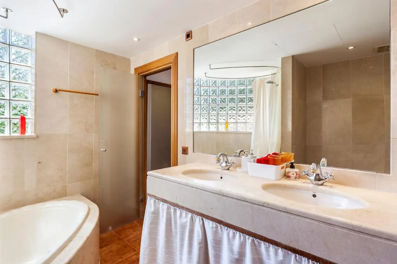 Дом отдыха Villa Juan Carlos Cala Vinas